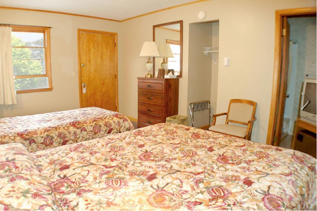 Fran Cove Motel Lake George Room photo